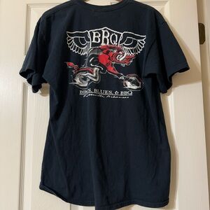Men’s Black Bikes Blues and BBQ tee size L  #bikerlife *some staining shown